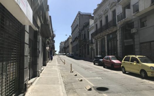 VENTA ESCRITORIO EN EL CORAZON DE LA CIUDAD VIEJA-BANCARIA y PROFESIONAL