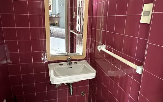 VENTA CASA EN MALVIN 5 DORMITORIOS – AVDA. LEGRAND ESQUINA AMAZONAS