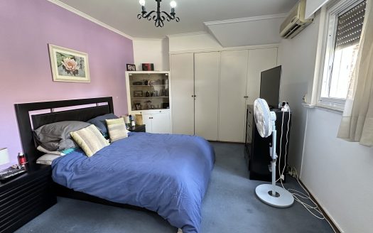 VENTA CASA EN MALVIN 5 DORMITORIOS – AVDA. LEGRAND ESQUINA AMAZONAS