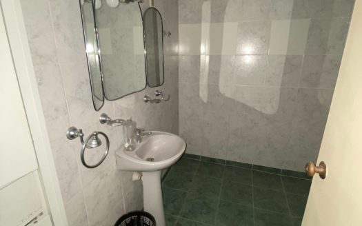 VENTA ESCRITORIO – FLORIDA y SORIANO