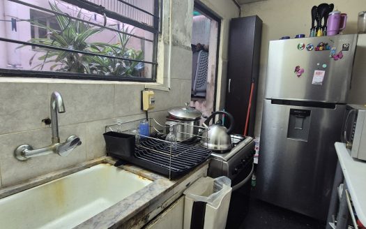 VENTA CASA EN POCITOS NUEVO CON RENTA- 2 DORMITORIOS