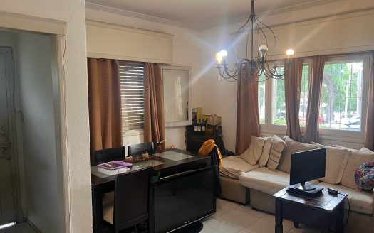 VENTA CASA EN POCITOS NUEVO CON RENTA- 2 DORMITORIOS